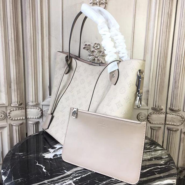 Mahina Leather Hina PM M54351